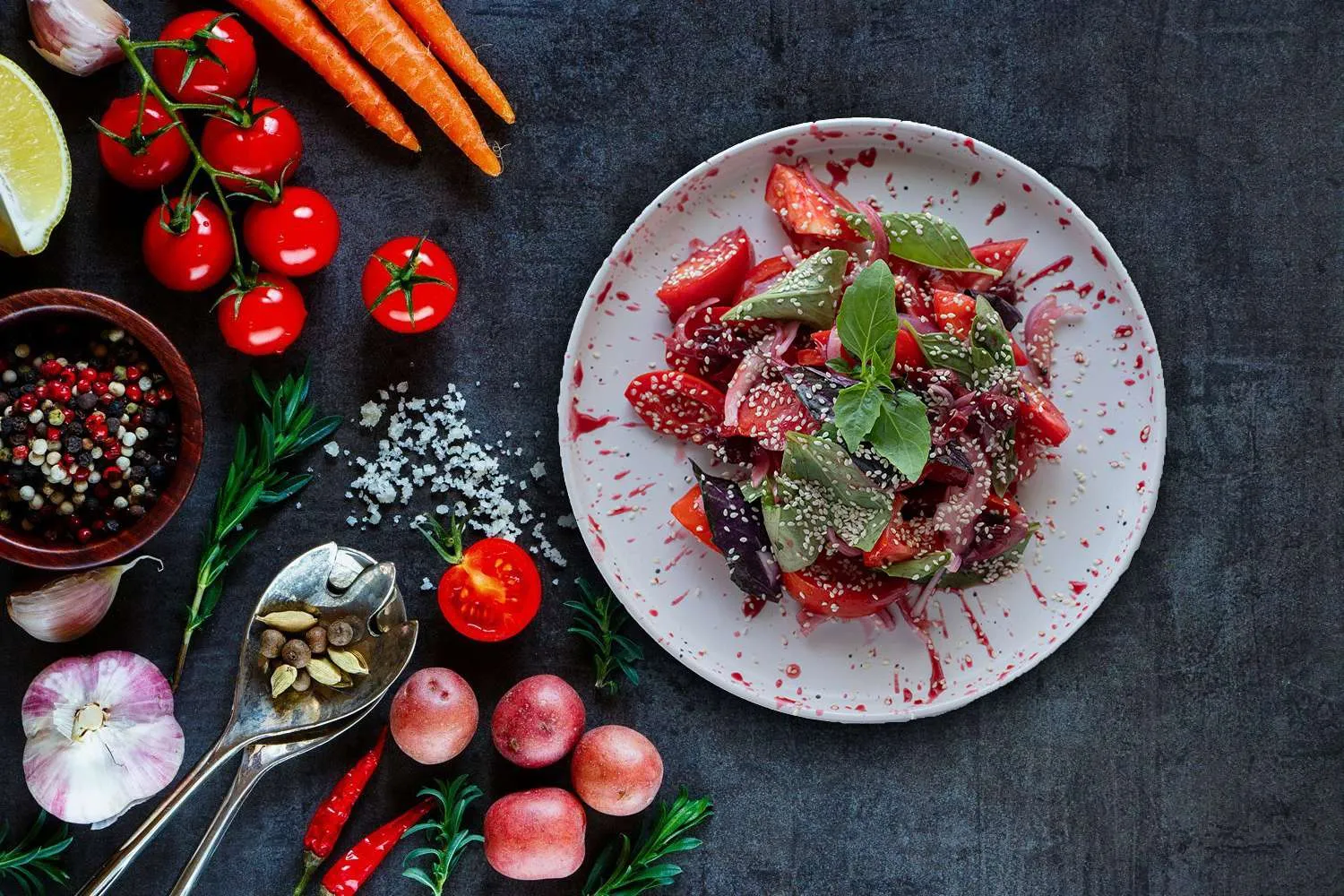 Albalı və Pomidorlu Abşeron salatı